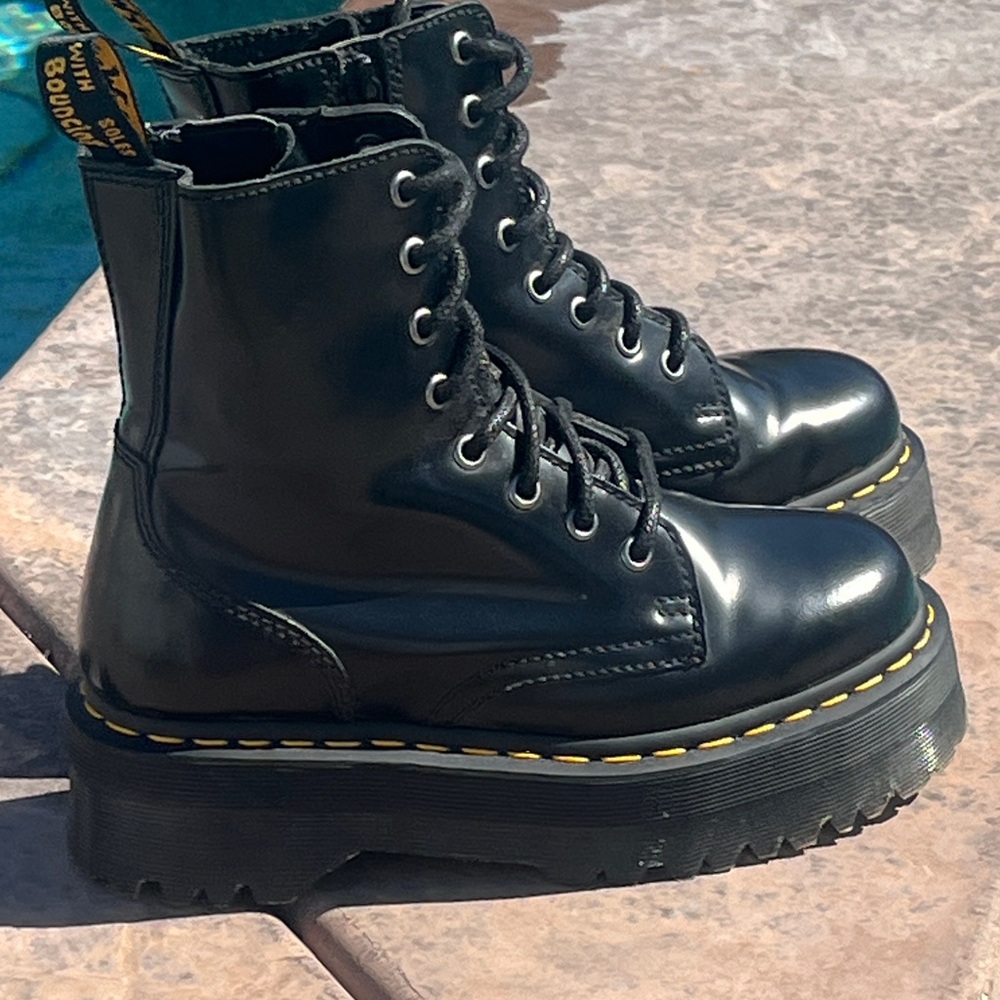 Dr. Martens Jadon Platforms - Picture 6 of 17
